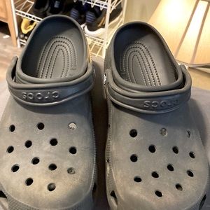 I am selling black crocks